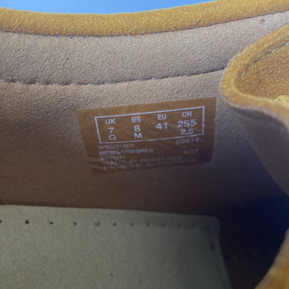 Clarks Wallabee lace ups size 8 US Men’s used once in pristine condition - Picture 11 of 16